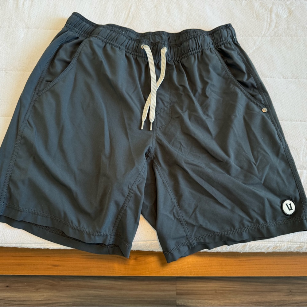 Men’s vuori kore short grey size medium- linerless, unlined